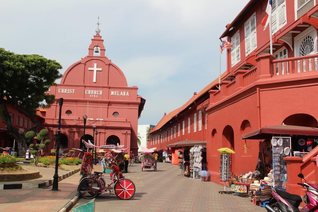 Hallmark Crown Hotel Malacca Exterior photo