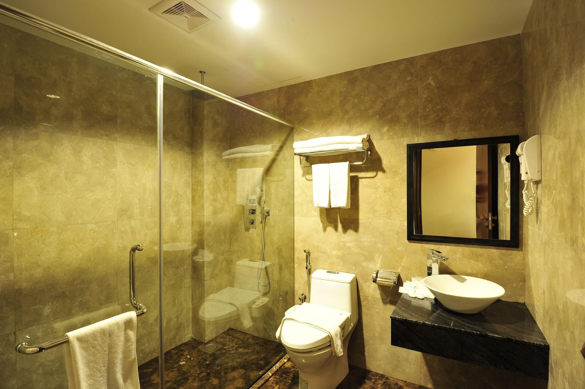 Hallmark Crown Hotel Malacca Exterior photo