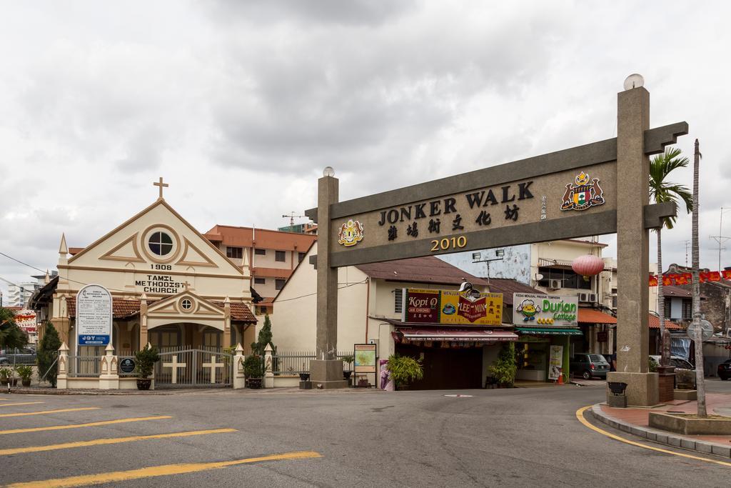 Hallmark Crown Hotel Malacca Exterior photo