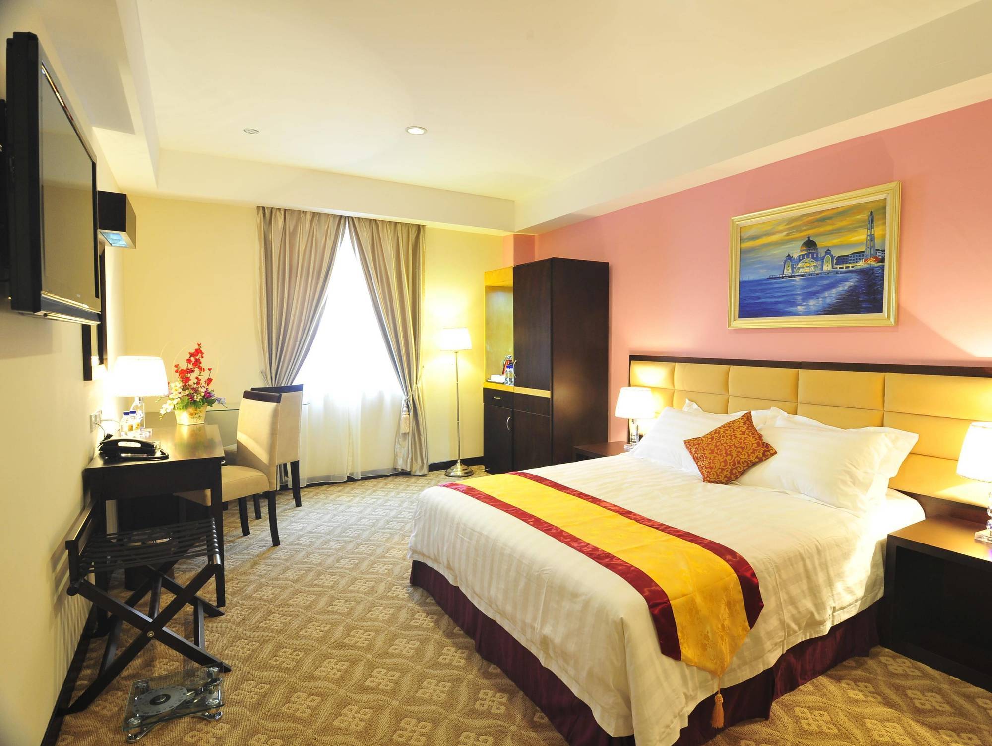 Hallmark Crown Hotel Malacca Exterior photo
